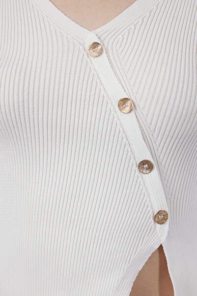 Trendyol Collection Polo Neck Ecru Knitwear Crop Sweater - Twoaw24Kz01167