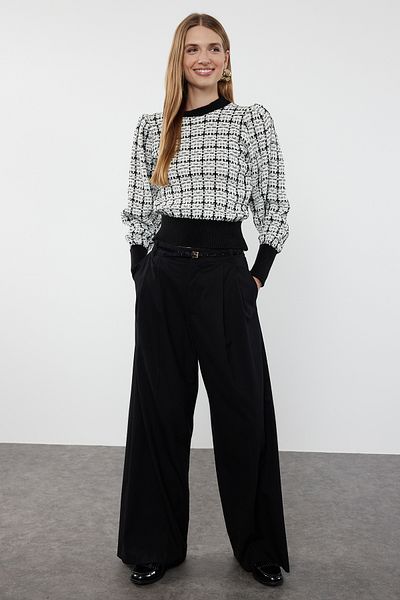 Trendyol Collection Cremefarbener Strickpullover mit Glitzer in Tweed-Optik - TWOAW21KZ0032