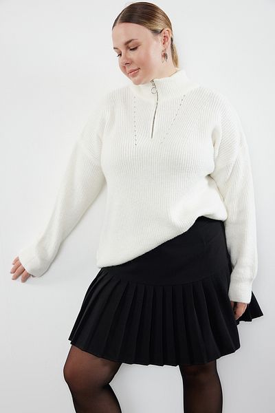 Trendyol Curve Ecru Zipper Closure Knitwear Sweater Tbbaw24An00054