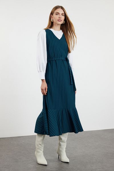 Trendyol Modest Smaragdové pruhované tkané šaty - TCTSS24EB00287
