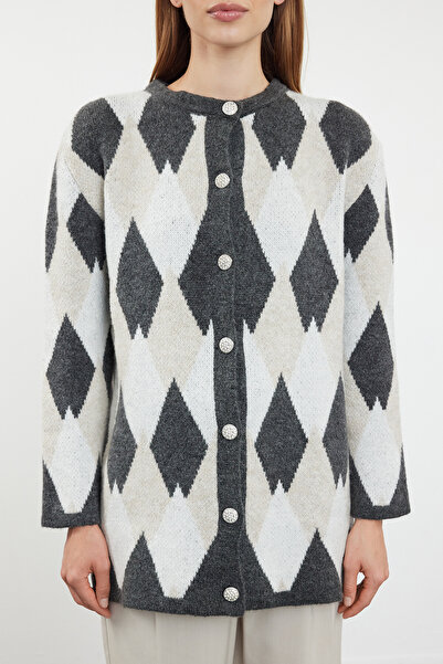 Trendyol Modest TCTAW25TH00022 Model šedý pletený svetr s diamantovým vzorem