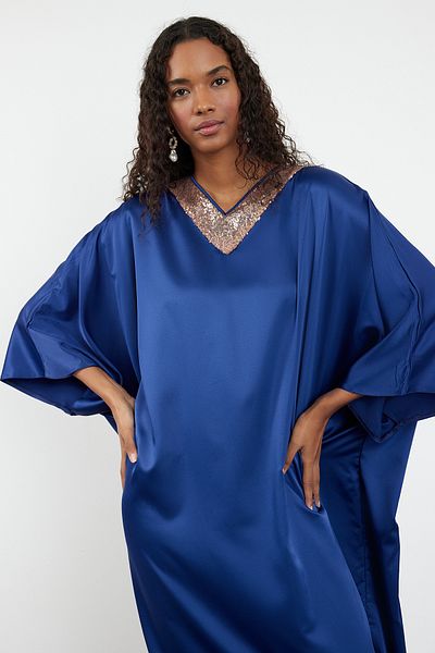 Trendyol Modest Satinblauer Abendkleid-Kaftan mit Pailletten - TCTSS24DB00073