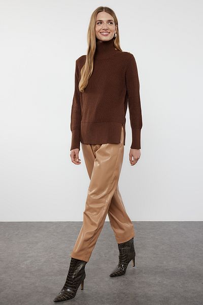 Trendyol Collection Pletený svetr – hnědý, Detail knoflíku, Twoaw25Kz00123