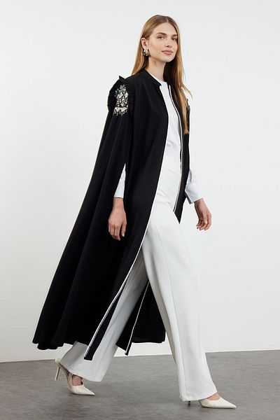 Trendyol Modest كاب أسود منسوج - فيريس TCTAW25KF00003