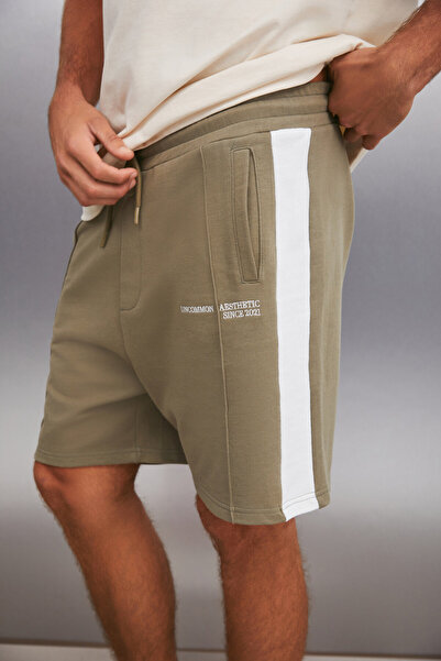 GRIMELANGE Alberto Men's Regular Fit Comfortable Cut 100% Cotton Organic Cotton Khaki Shorts