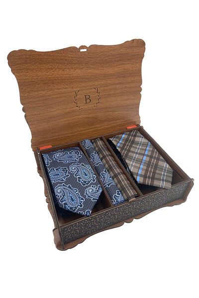 Brianze Premium Set of 2 Wooden Boxed Tie Handkerchiefs