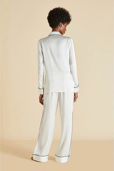 HUCKBERRY Set pijamale pentru femei din satin de mătase Milena Premium - mâneci lungi și fabricate în Italia