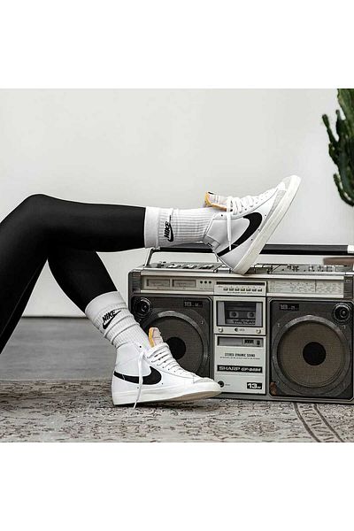 Nike Pantofi și pantofi pentru femei Blazer Mid '77 alb-