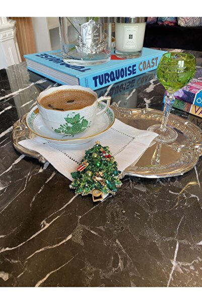 Handmade Yılbaşı ağaç figürlü kristal işlemeli kahve yanı sunum peçetesi