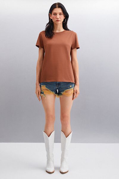 GRIMELANGE Samantha Damska - 100% bawełna organiczna, długi tył, wygodny krój, brązowy dzianinowy T-shirt
