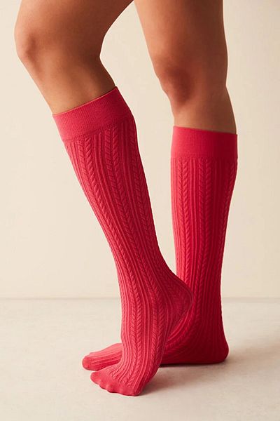 Penti Women's Knit Fuchsia 200 Denier Thick Winter Self Patterned Knee Length Trousers Socks