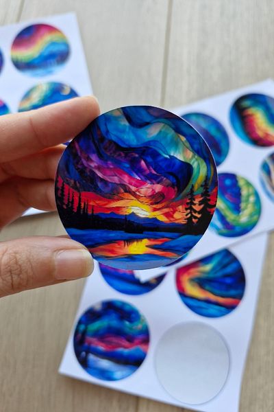 Mona Craftist Set de autocolante cu vitralii cu aurora boreală, 24 de bucăți, pentru jurnalul de glonțuri, termos pentru laptop, autocolant rotund din sticlă colorată