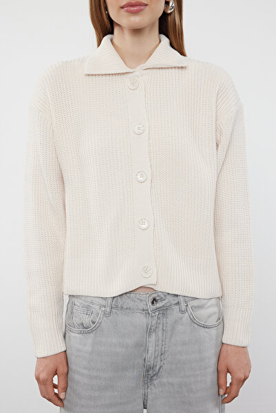 Trendyol Collection Polo Neck Ecru Knitwear Cardigan - TWOAW25HI00018