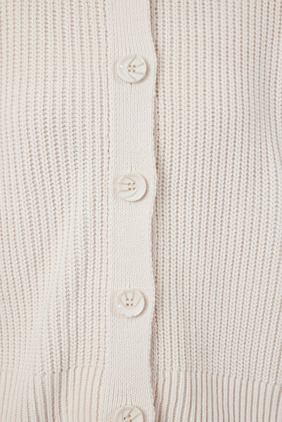 Trendyol Collection Polo Neck Ecru Knitwear Cardigan - TWOAW25HI00018