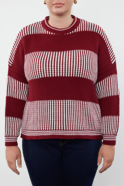 Trendyol Curve Πουλόβερ με λαιμόκοψη κόκκινο-εκρού ριγέ - TBBAW23AN00192