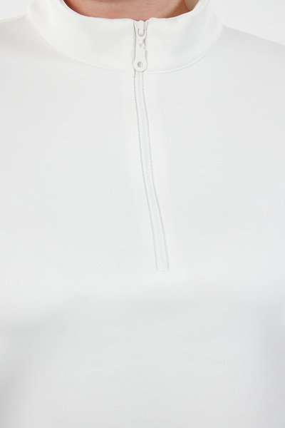 Trendyol Curve Πλεκτό φούτερ εκρού μεγάλου μεγέθους - γιακάς, φαρδιά εφαρμογή TBBSS24AO00000