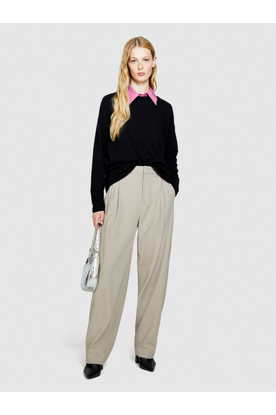 Sisley Women's Black Wool Blended Boxy Fit Sweater