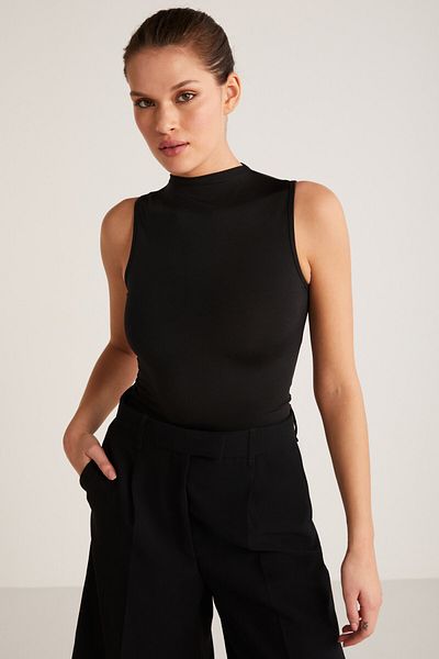 GRIMELANGE Monday Basic ärmellose Crop-Bluse mit Rundhalsausschnitt für Damen in Schwarz
