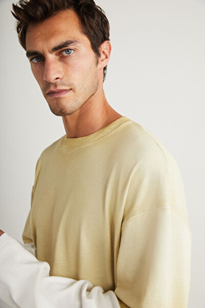 GRIMELANGE Ανδρικό μακρυμάνικο μπλουζάκι Deny με λεπτομέρεια Oversize Loose Cut Crew Neck 100% οργανικό βαμβάκι ανοιχτό μπεζ