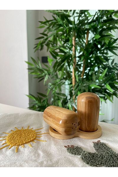 Bade Home Set of 2 Bamboo Salt and Pepper Shakers with Stand