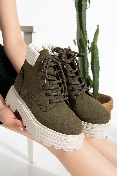 Mc vay Shoes Γυναικείες μπότες Cess Khaki Cat με λεπτομέρεια με κορδόνια