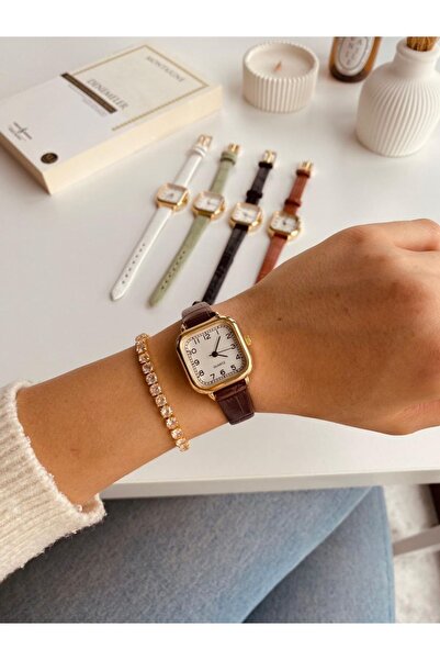 LOOKUP ساعة يد نسائية ريترو كلاسيكية بحزام بني داكن وعلبة مربعة للموسم الجديد...