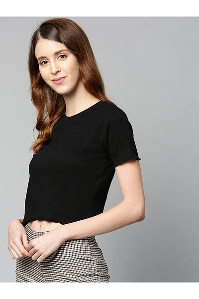 Sassafras By Styli Ribbed Round Neck Crop Top
