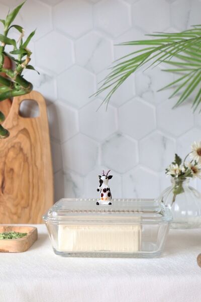 ADAMODART Keçi Figürlü Dekoratif Cam Tereyağlık & Peynirlik