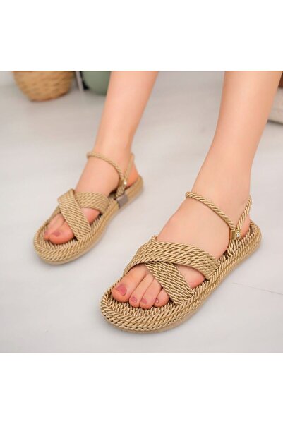 BURCU COLLECTİON صندل أنيق من القش - كاجوال كروس، حذاء نسائي - ذهبي