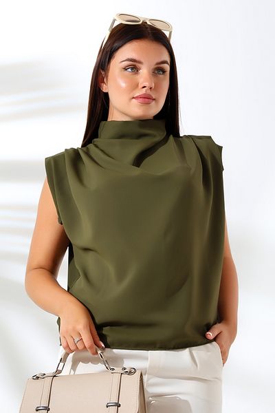Butik Beyza Γυναικεία μπλούζα με λαιμόκοψη και ώμους με επένδυση