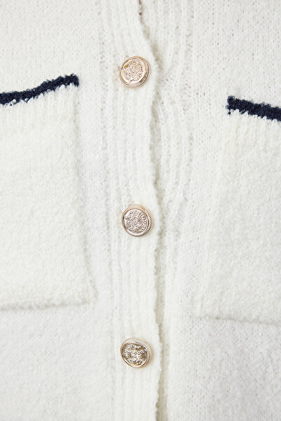 Trendyol Collection Kardigan z dzianiny w kolorze ecru z kołnierzykiem polo - wygląd boucle Twoaw25Hi00077