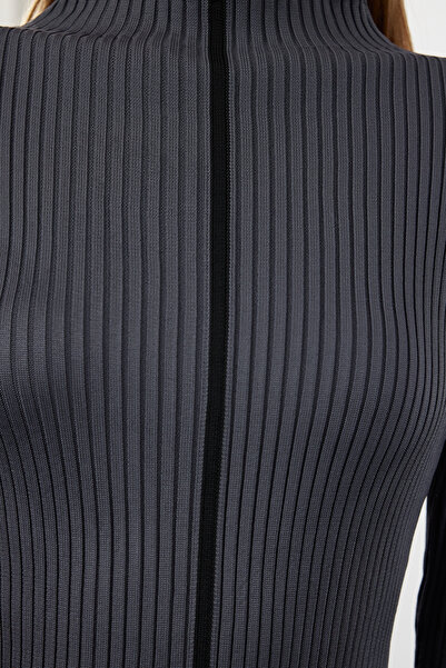 Trendyol Collection Antracit Mini Triko Konstrat Renkli Elbise TWOAW24EL00041