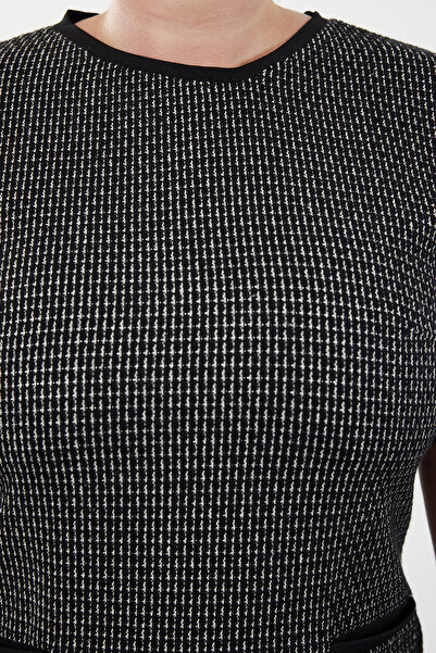 Trendyol Curve Κομψό Midi Tweed καρό φόρεμα - Λεπτομέρεια με φερμουάρ TBBAW25AH00022