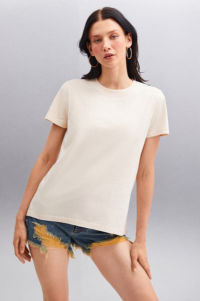 GRIMELANGE Samantha Damen-T-Shirt aus 100 % Bio-Baumwolle, bequeme Passform, lange Rückseite, Basic-Strick-Beige-T-Shirt