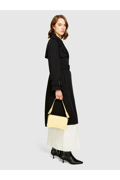 Sisley Kadın Siyah Geniş Yakalı Kruvaze Trençkot