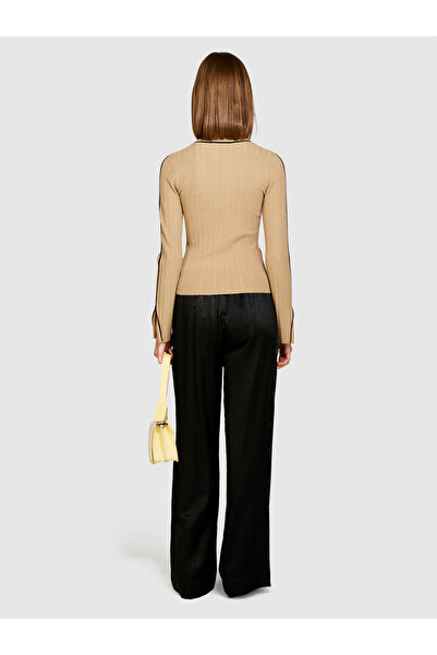 Sisley Γυναικείο πουλόβερ από βισκόζη από τρίχες καμήλας - Λεπτή εφαρμογή, λαιμόκοψη