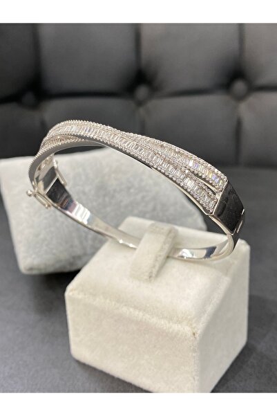 Nayla Jewellery Baget taşlı kelepçe gümüş bilezik