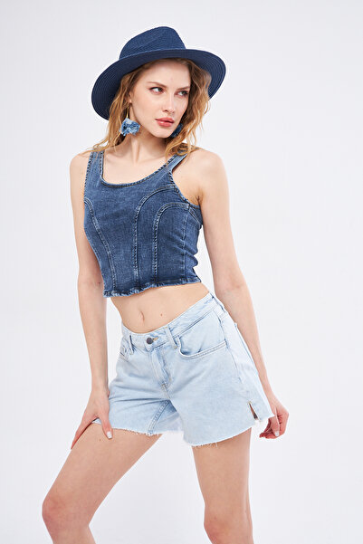 Kutaf Paçası Kesik Basic Kadın Jean Şort