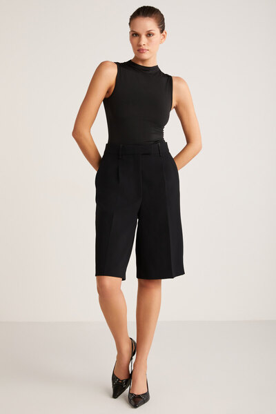 GRIMELANGE Monday Γυναικεία Basic Αμάνικη Μαύρη Μπλούζα με λαιμόκοψη