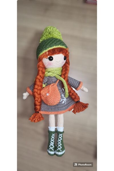 Beyaz Zambaklar Kadın Kooperatifi Oyuncak Amigurumi bebek KIŞ GÜZELİ KIZIL SAÇLI