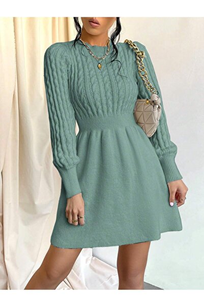 ATEMODAA Πλεκτό Φόρεμα - Λεπτομέρεια πλεξούδας μαλλιών