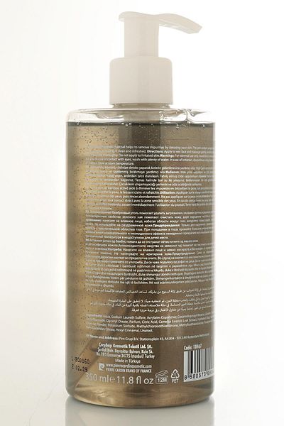 Pierre Cardin Leather Designer Foam Gel from Charcoal and Green Tea Extract - 350 Ml