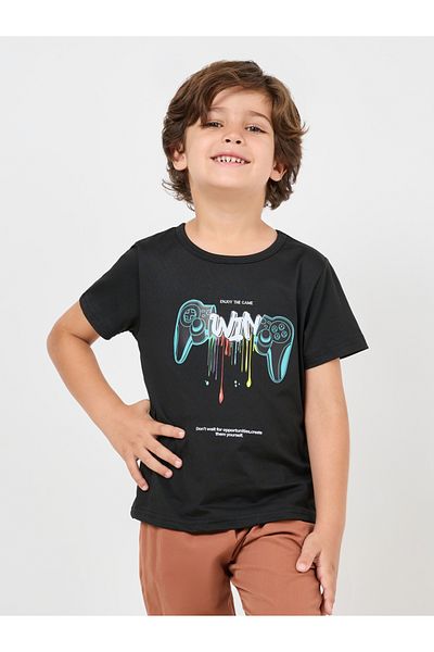 Styli Front Graphic T-Shirt & Pants Set