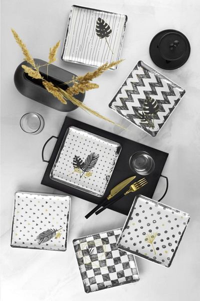 Kütahya Porselen Golden Leaf 6 Piece Square Cake Set 19 cm