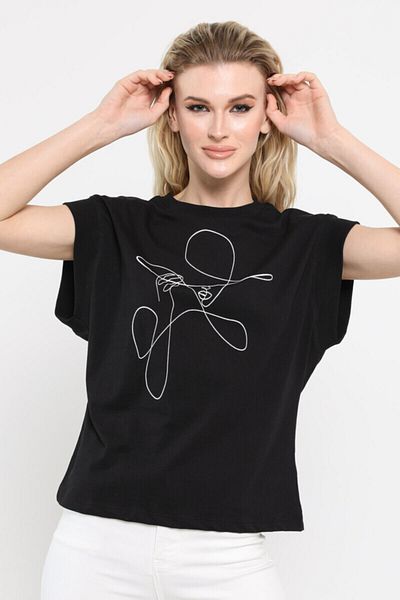 BEBE PLUS 26083 Model - Black Printed Ribbed Loose Form T-Shirt