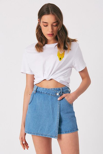 fehika Kadın Buz Mavisi Denim Kot Şort Asimetrik Kapamalı Fermuarlı Jeans Şort Etek / Bermuda