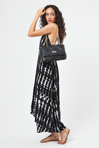 Tonny Black Жіноча стьобана м'яка шкіряна сумка з детальним ланцюжком для хре...