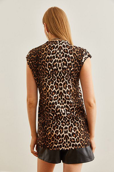 Olalook Viskózová dámská halenka s kamenným leopardím vzorem výstřihem do V – 4 knoflíky BLZ- 19000279