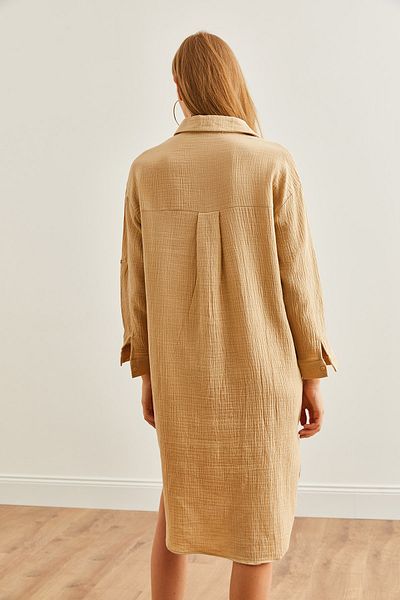 Olalook Kamelfarbenes Musselin-Hemdkleid – ovaler Seitenschlitz ELB- 19002243