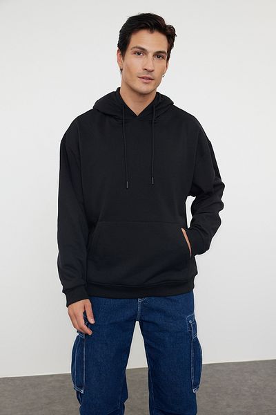 Trendyol Collection Übergroßes schwarzes Fleece-Sweatshirt mit Kapuze - TMNAW23sw00195